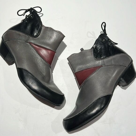 Aetrex leather Booties Size 9. B63 - Picture 1 of 7